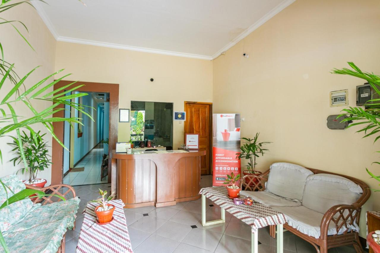 Reddoorz Syariah @ Sakinah Guesthouse Sragen Экстерьер фото