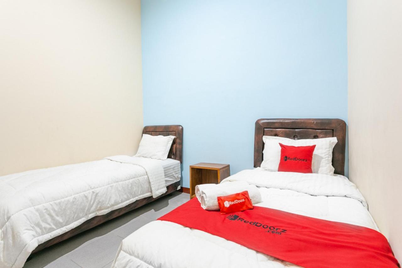 Reddoorz Syariah @ Sakinah Guesthouse Sragen Экстерьер фото