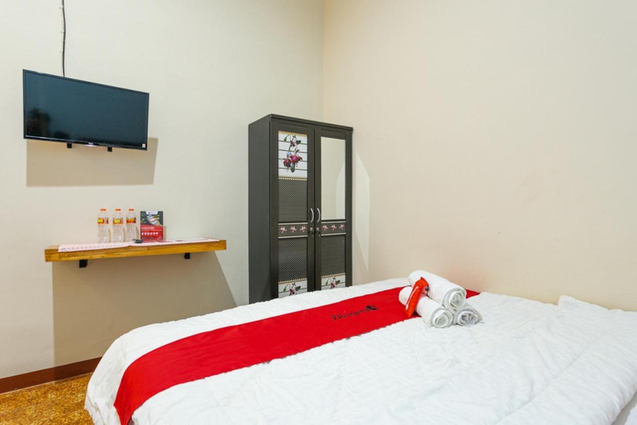 Reddoorz Syariah @ Sakinah Guesthouse Sragen Экстерьер фото