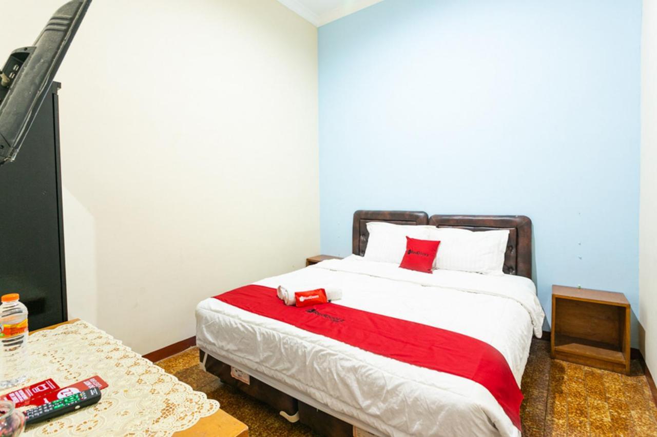 Reddoorz Syariah @ Sakinah Guesthouse Sragen Экстерьер фото